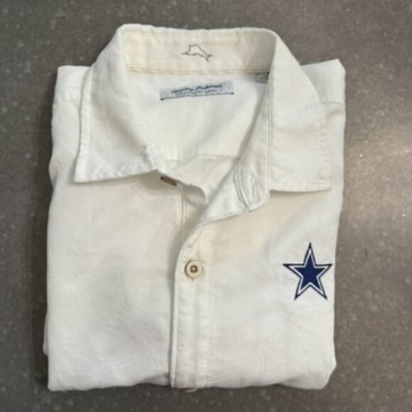 Tommy Bahama Coconut Point Dallas Cowboys Embroidered Button-Up Shirt - Picture 2 of 14